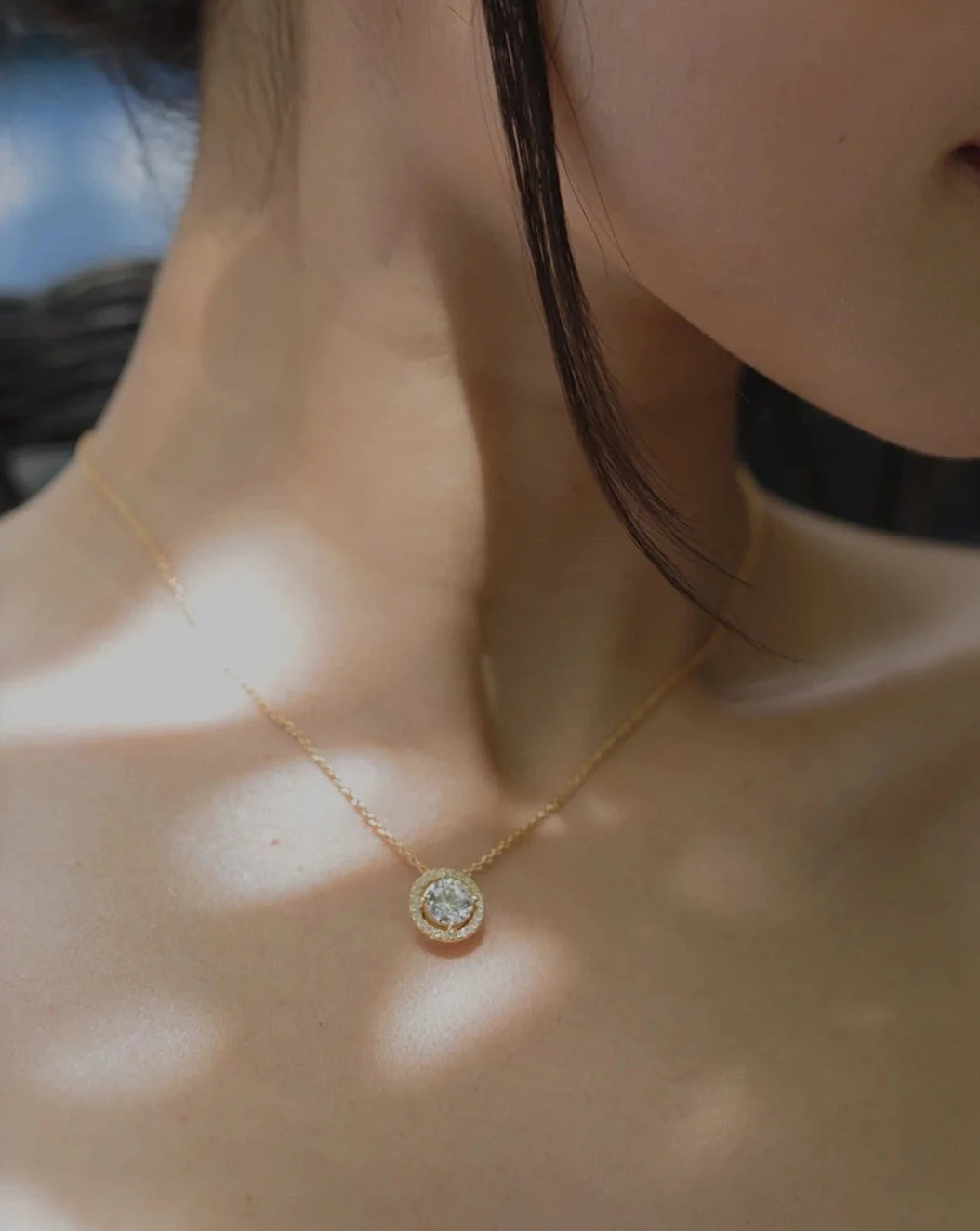 Round Zircon Stones Necklace Gold Plating